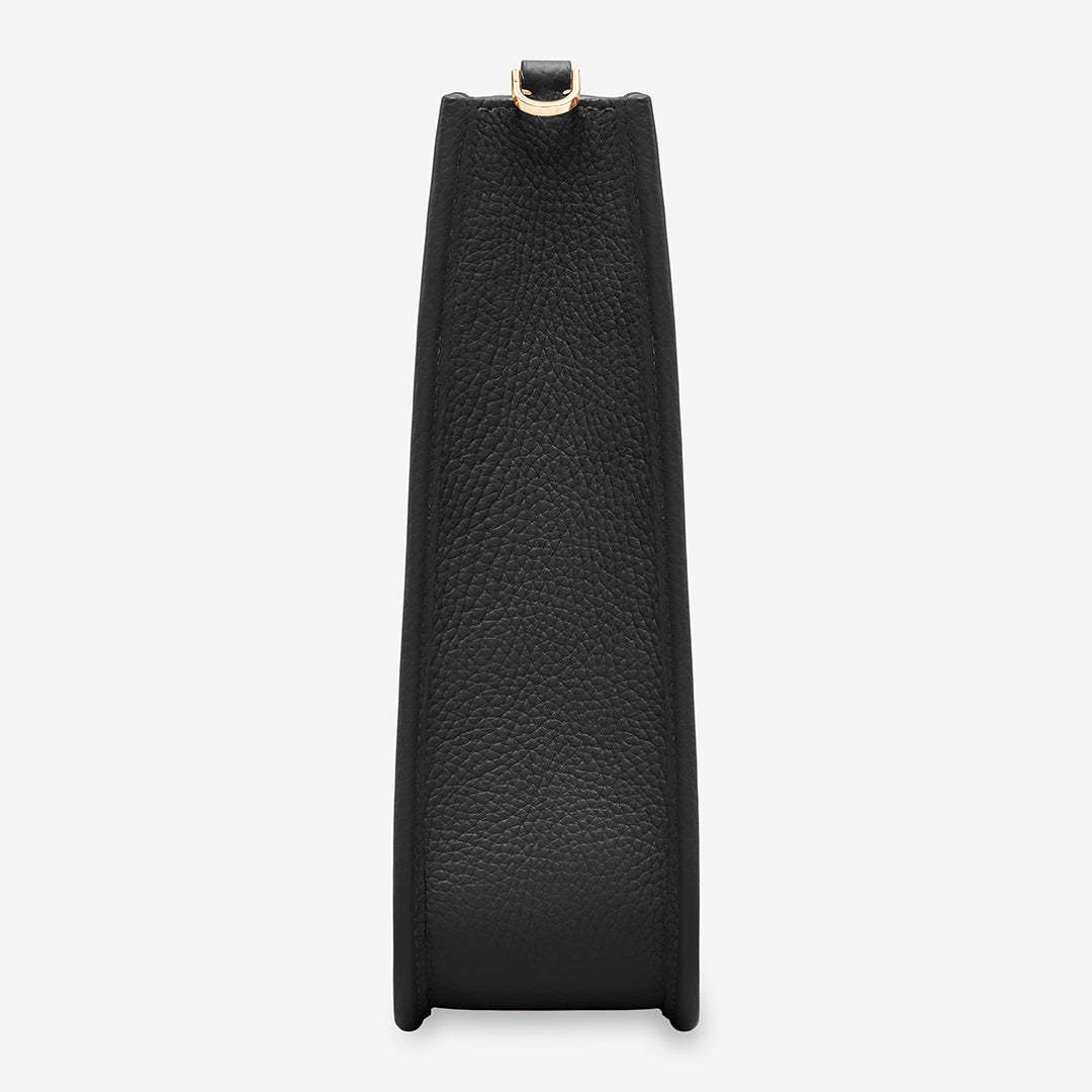 ムーンショルダーバッグ Saddle Bag ブラックキャビア | MAISON de SABRÉ