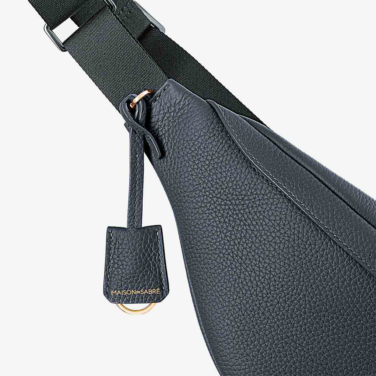 スリングバッグ Sling Bag グラファイトグレー | MAISON de SABRÉ