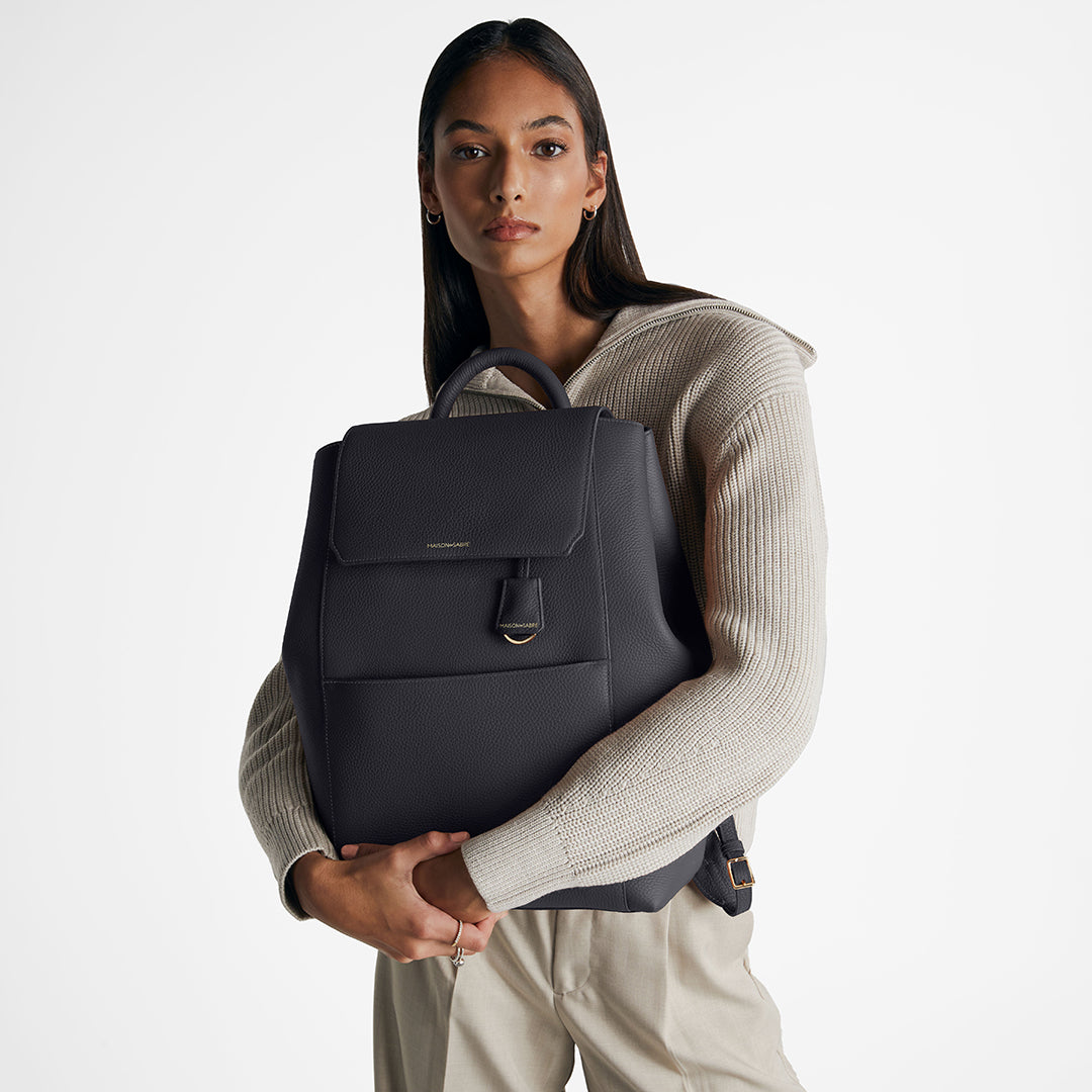 ソフトバックパック Large Soft Backpack グラファイトグレー | MAISON
