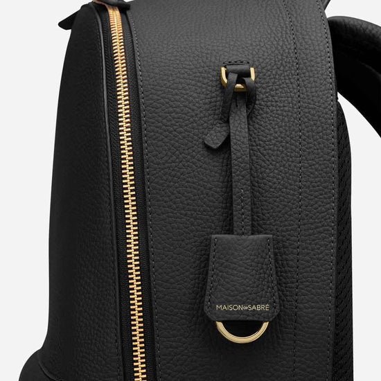 black-caviar front