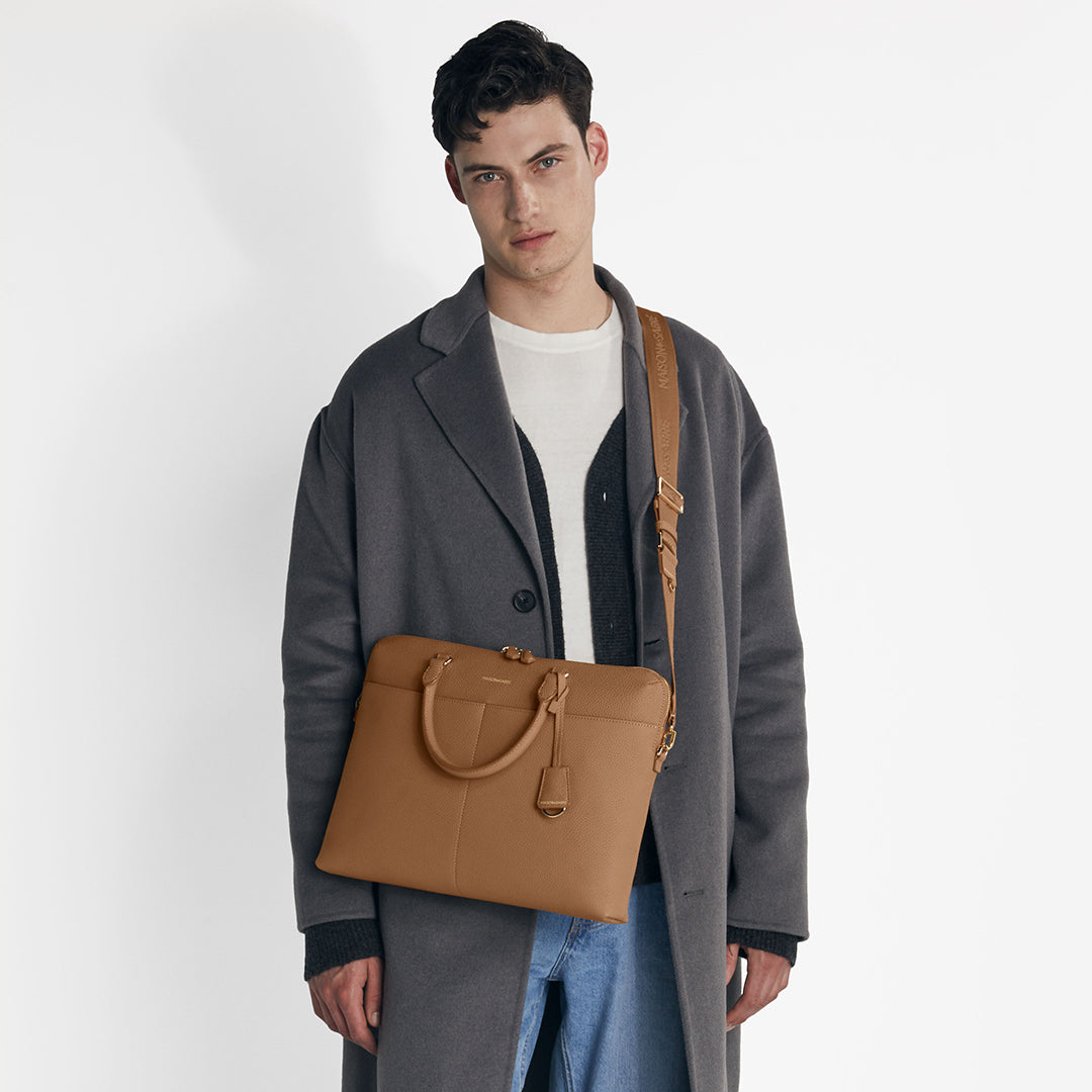 ラップトップバッグ Laptop Bag サンドストーンブラウン | MAISON de SABRÉ