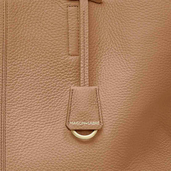 sandstone-lily front