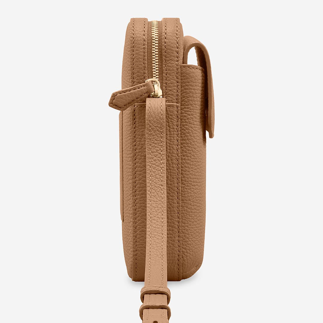 MAISON de SABRE ジップスマホポーチ ジップスマホポーチ Zipped Phone Pouch サンドストーンブラウン